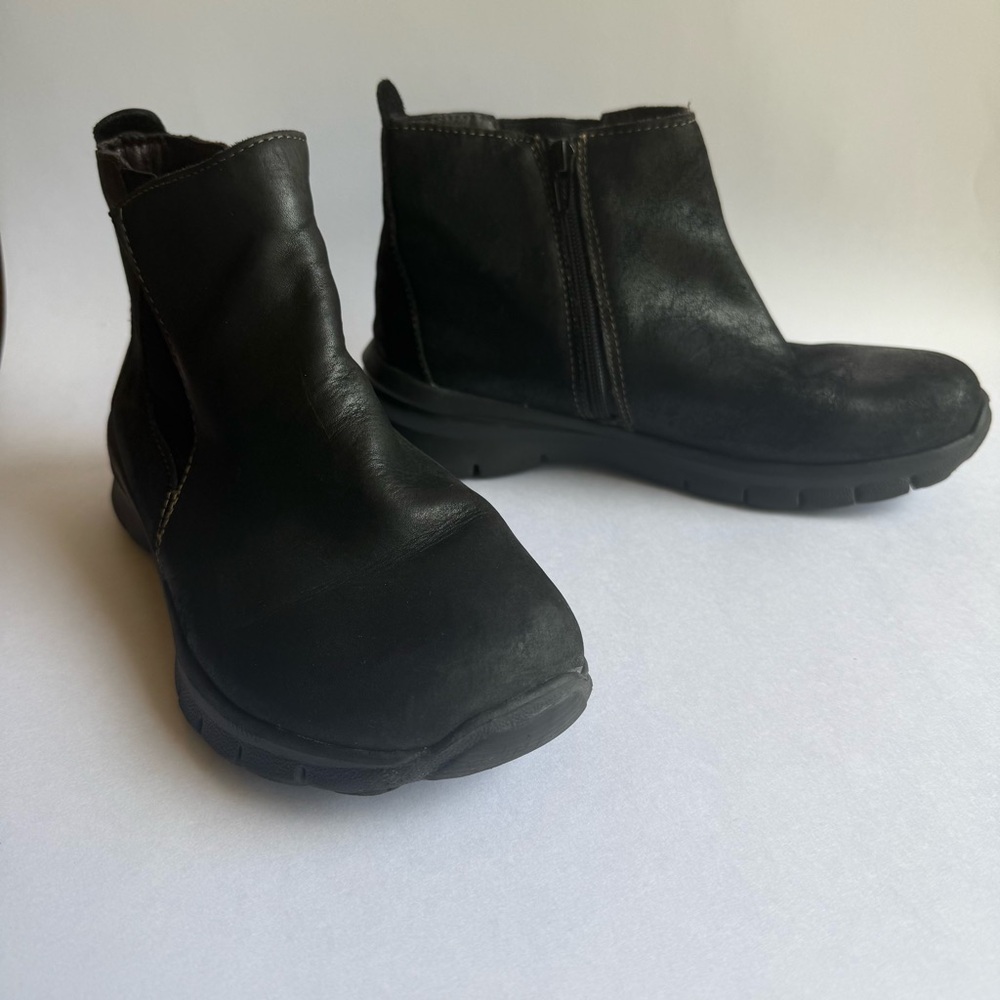 Black Leather Chelsea Boots Minimalist Grunge Y2K Chunky Ankle Boot Size 9